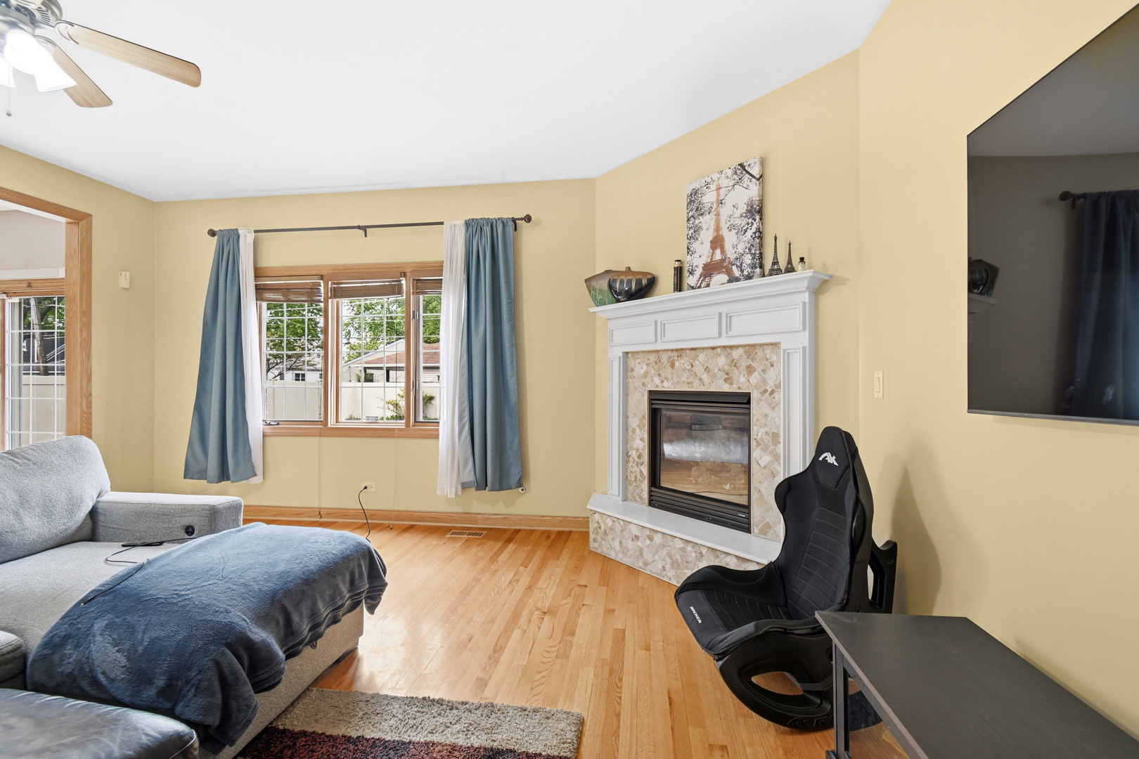 7920 S Lorel Avenue, Burbank, IL 60459