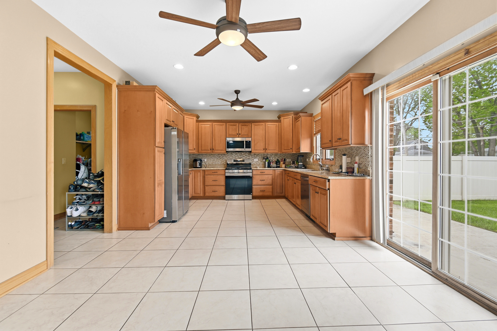 7920 S Lorel Avenue, Burbank, IL 60459