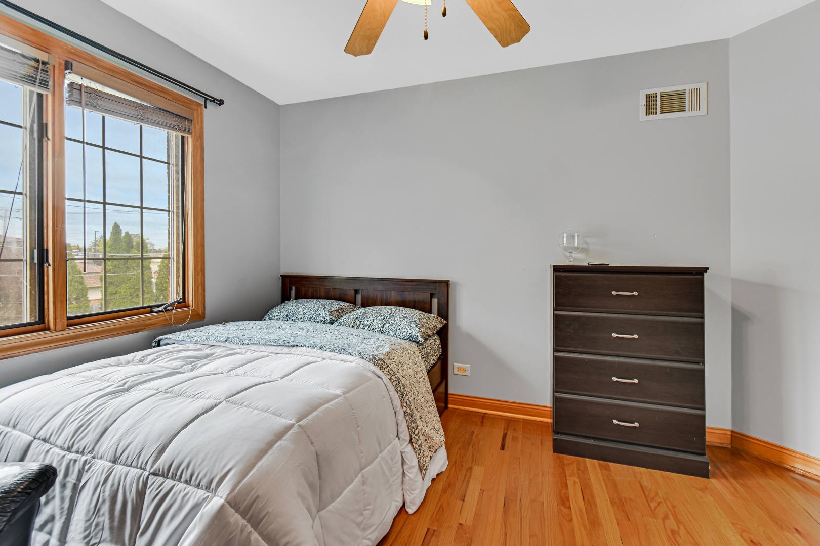 7920 S Lorel Avenue, Burbank, IL 60459