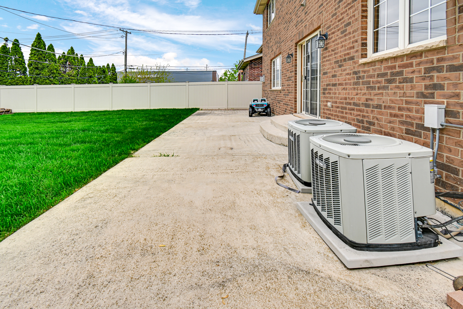 7920 S Lorel Avenue, Burbank, IL 60459