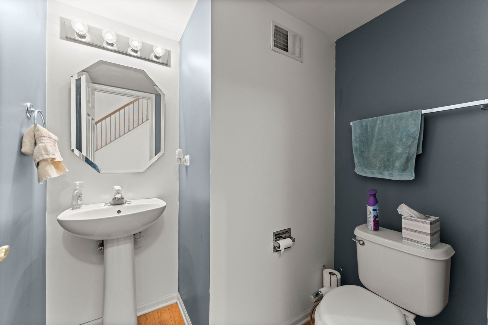 2713 Whitlock Drive, Darien, IL 60561