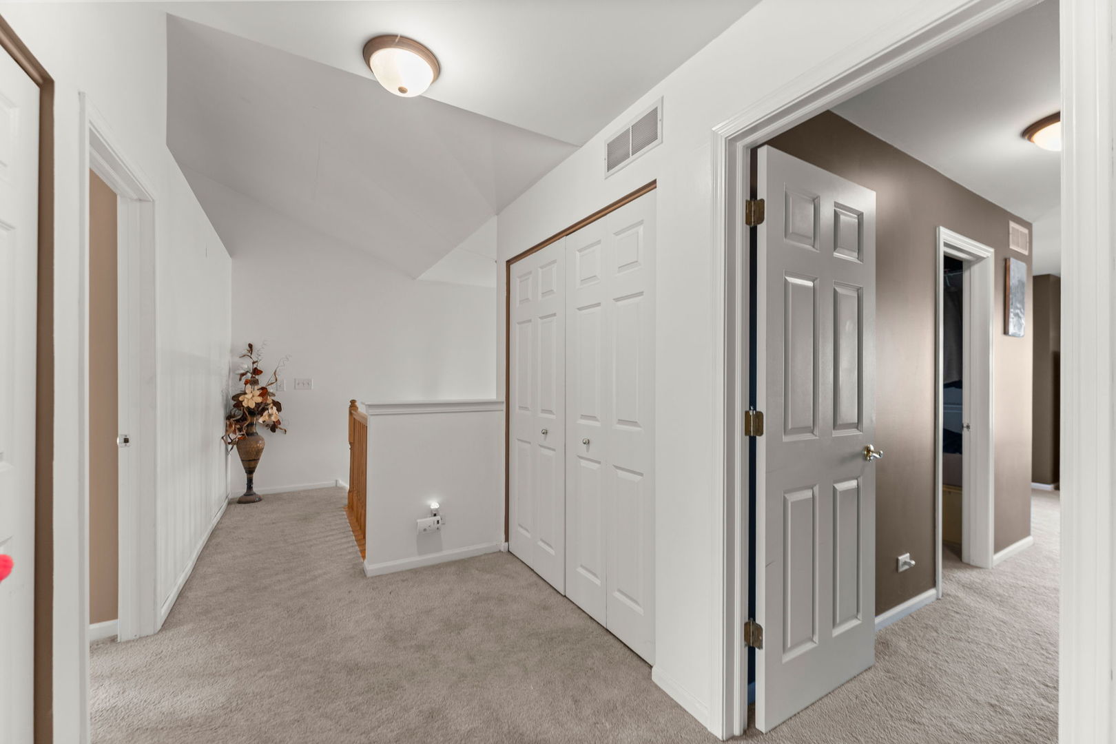 2713 Whitlock Drive, Darien, IL 60561