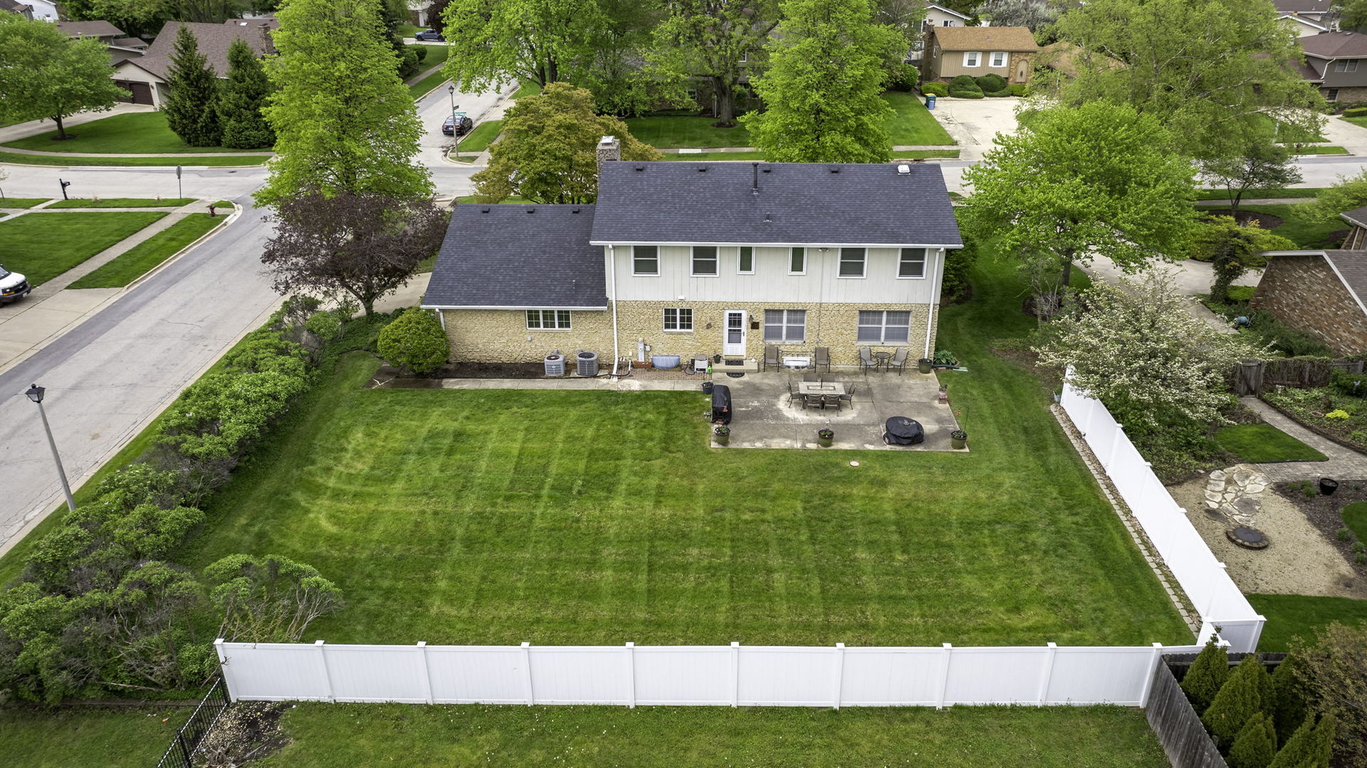 3212 Burr Oaks Drive, Joliet, IL 60431