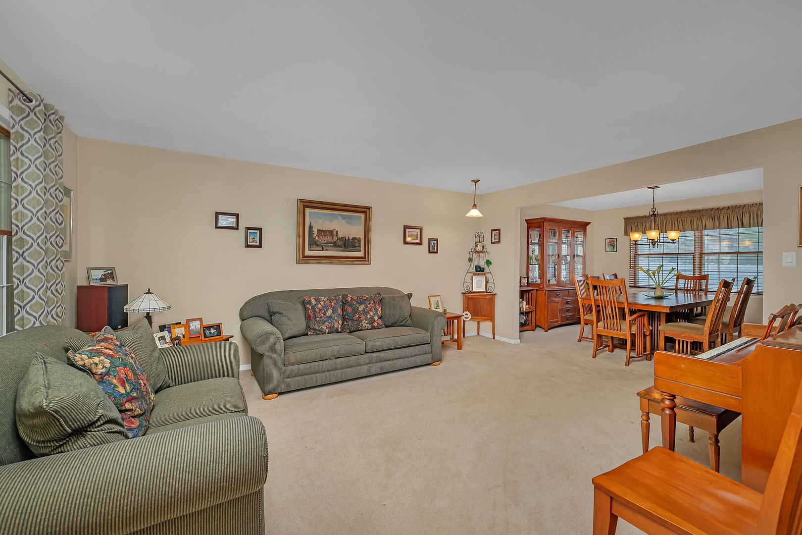 3212 Burr Oaks Drive, Joliet, IL 60431
