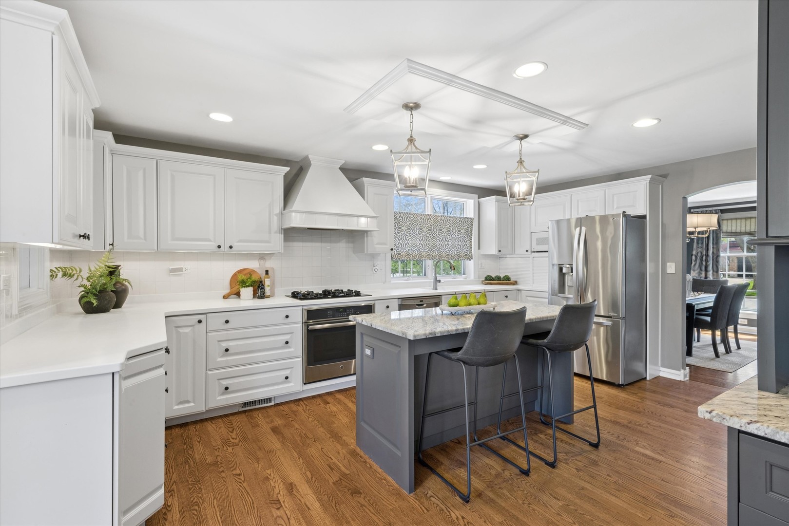 349 E Ridge Avenue, Elmhurst, IL 60126