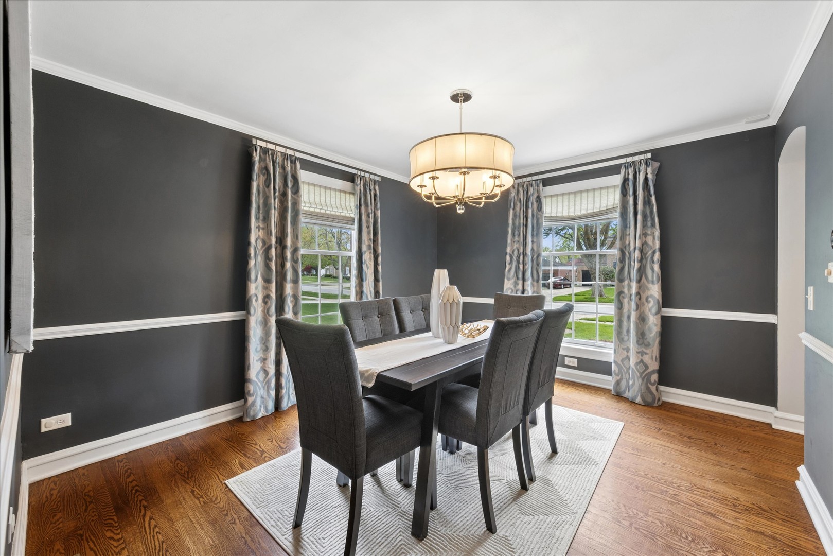 349 E Ridge Avenue, Elmhurst, IL 60126