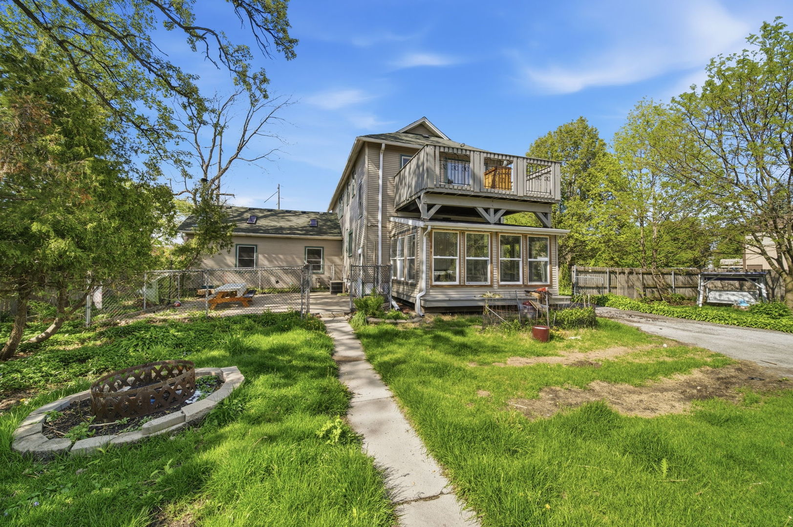2261 136th Street, Blue Island, IL 60406