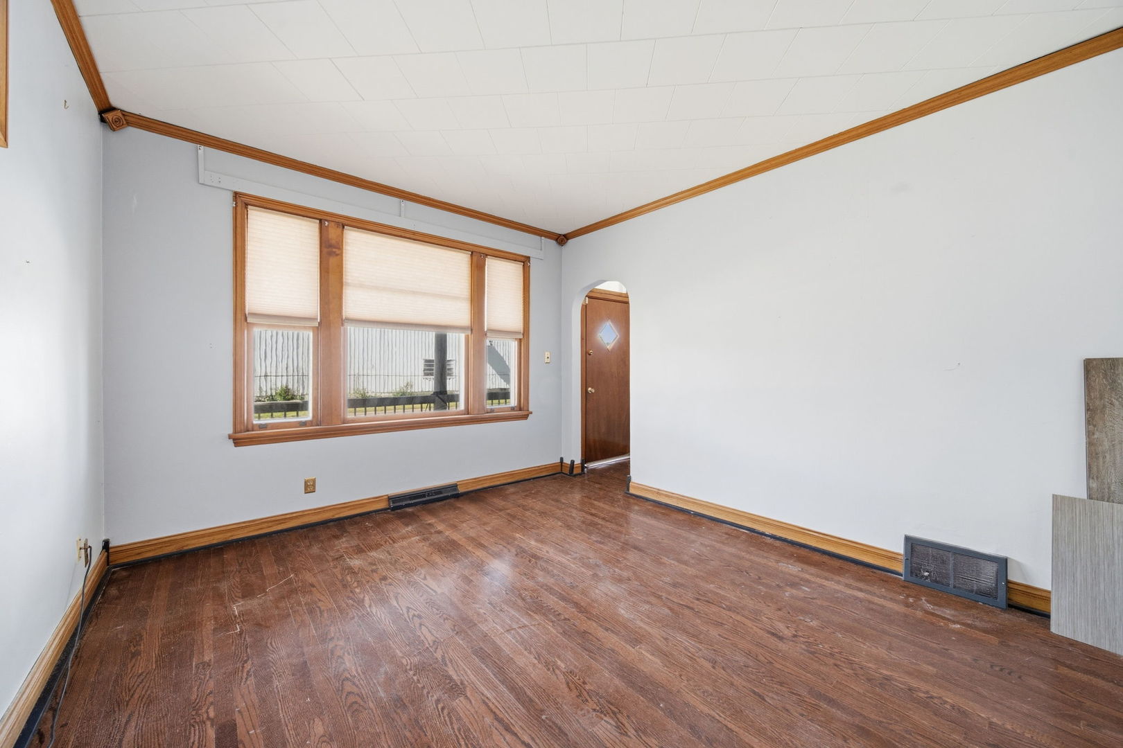 2261 136th Street, Blue Island, IL 60406
