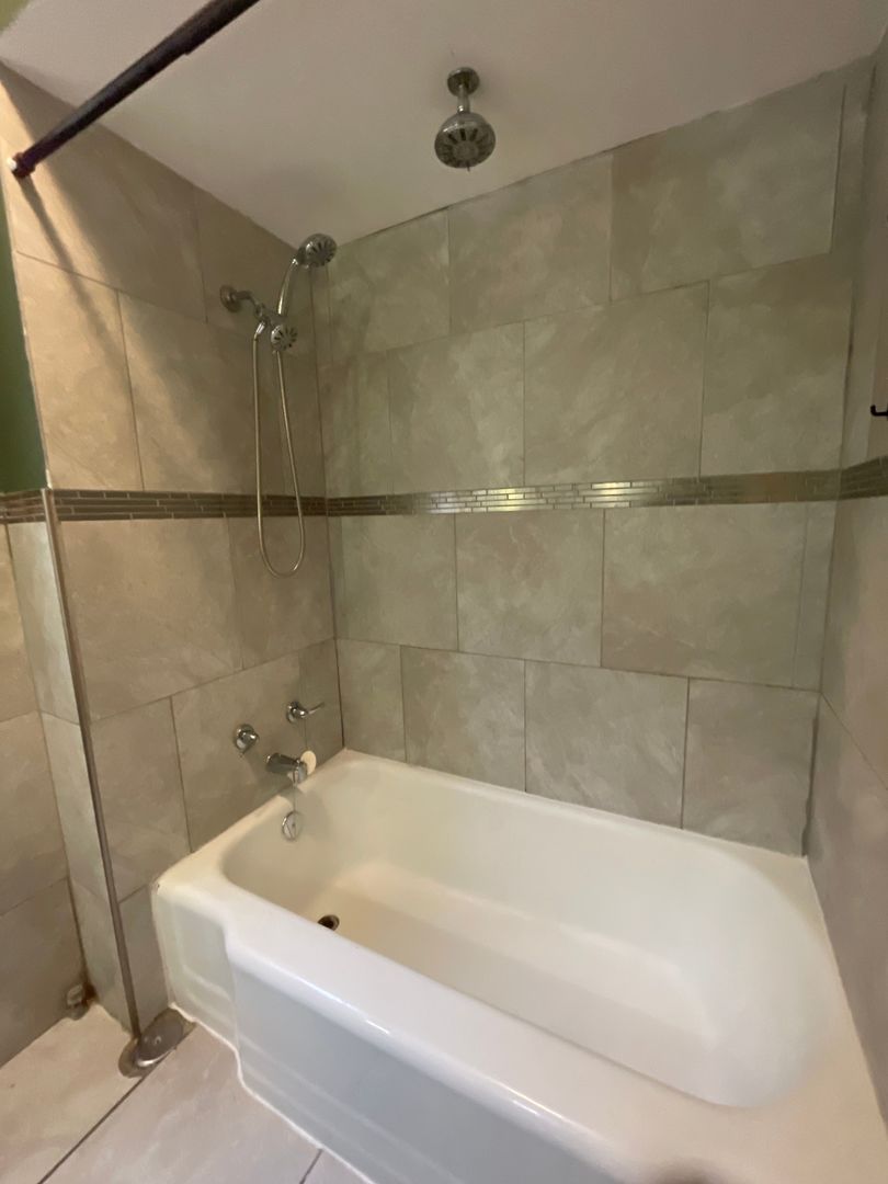 2329 N Sacramento Avenue, Chicago, IL 60647