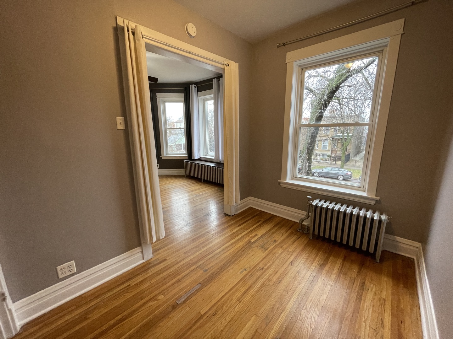 2329 N Sacramento Avenue, Chicago, IL 60647