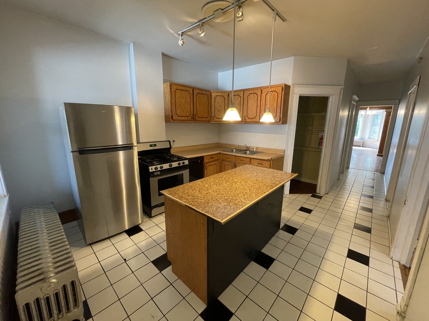 2329 N Sacramento Avenue, Chicago, IL 60647