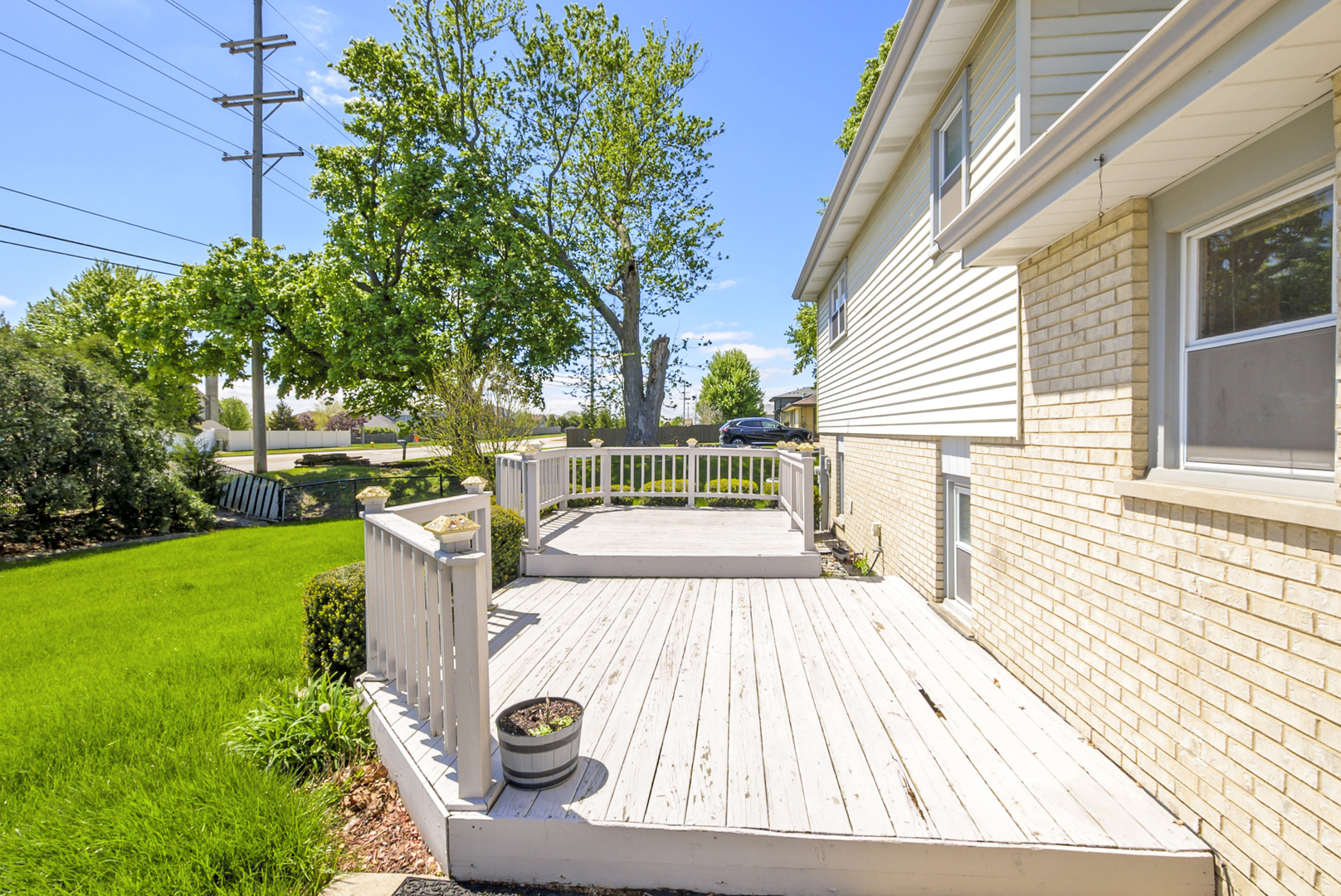 7745 Woodstock Drive, Tinley Park, IL 60477