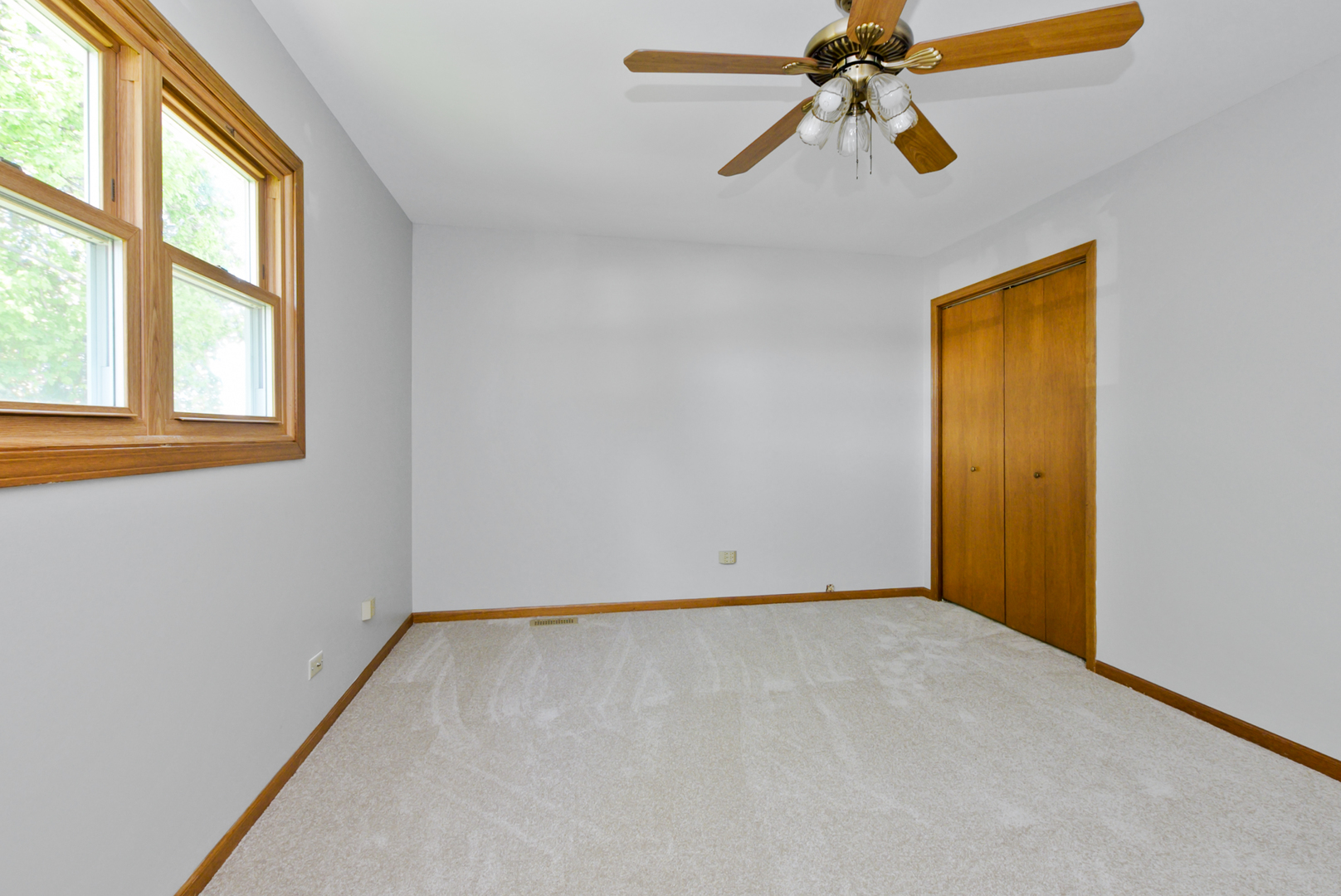 7745 Woodstock Drive, Tinley Park, IL 60477