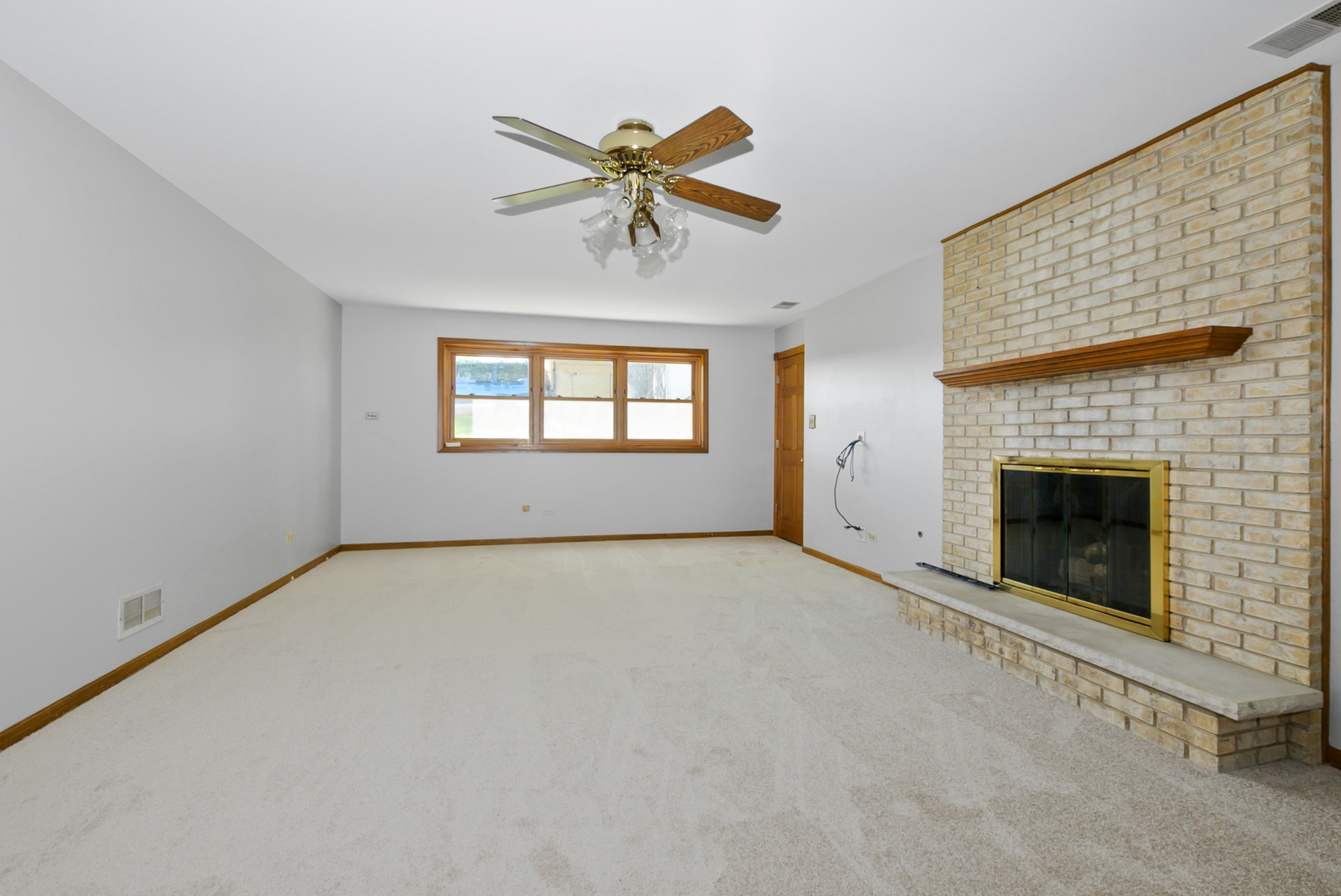 7745 Woodstock Drive, Tinley Park, IL 60477