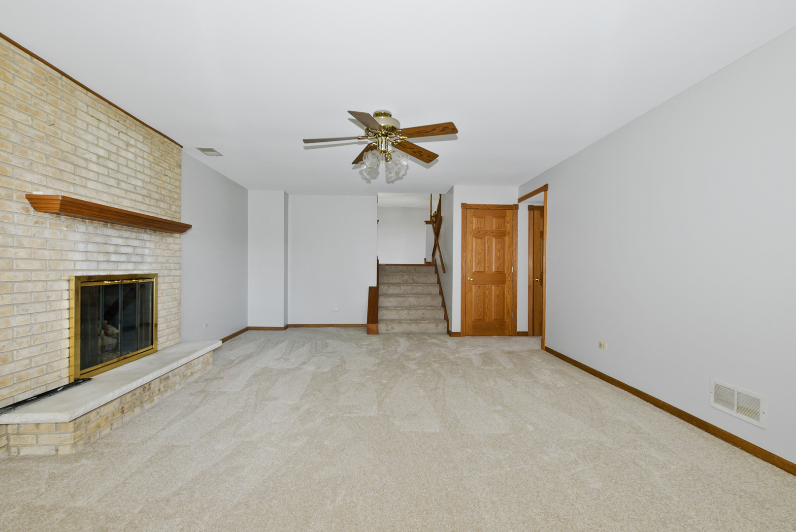 7745 Woodstock Drive, Tinley Park, IL 60477