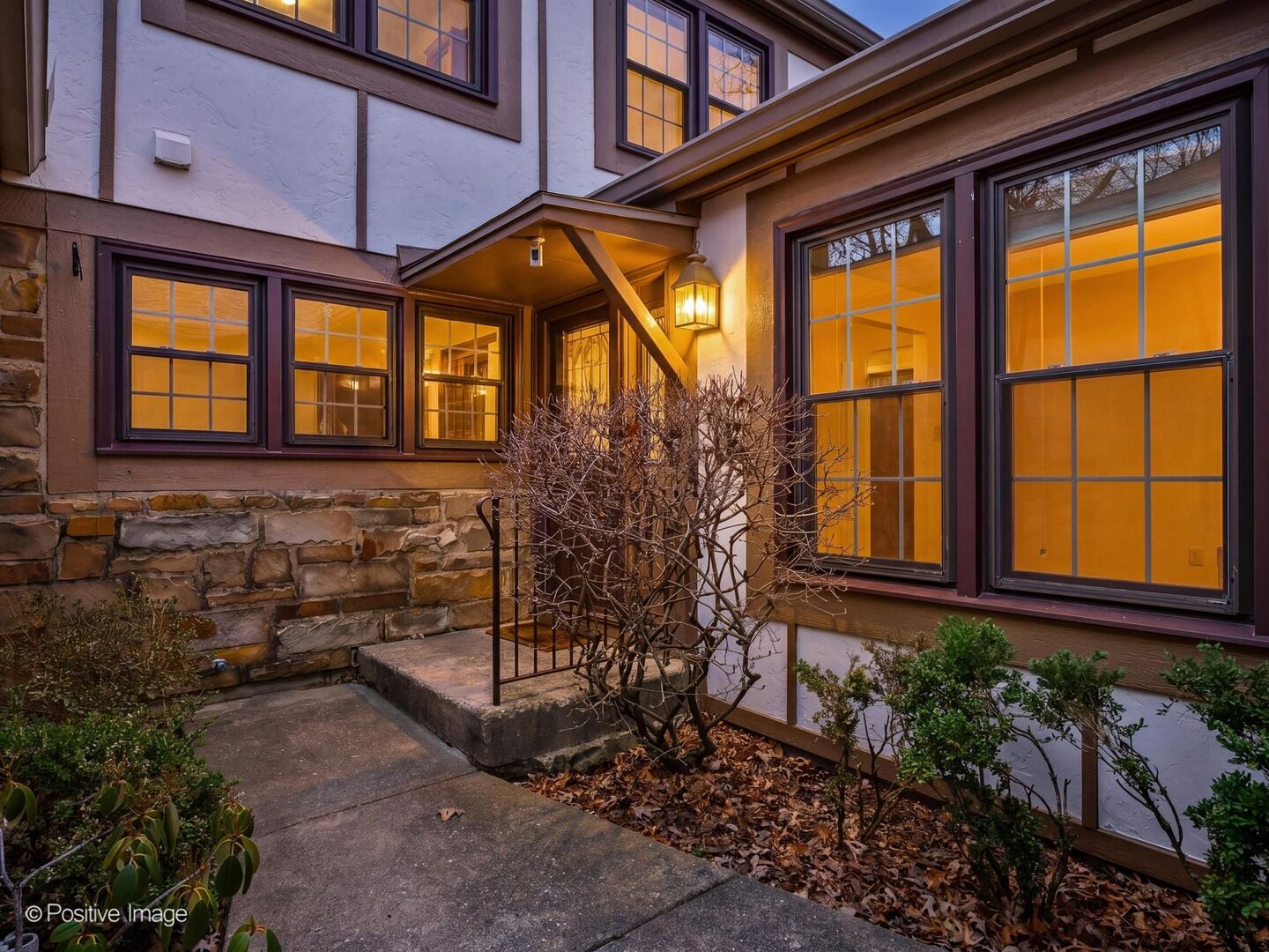 1150 Oakview Drive, Wheaton, IL 60187