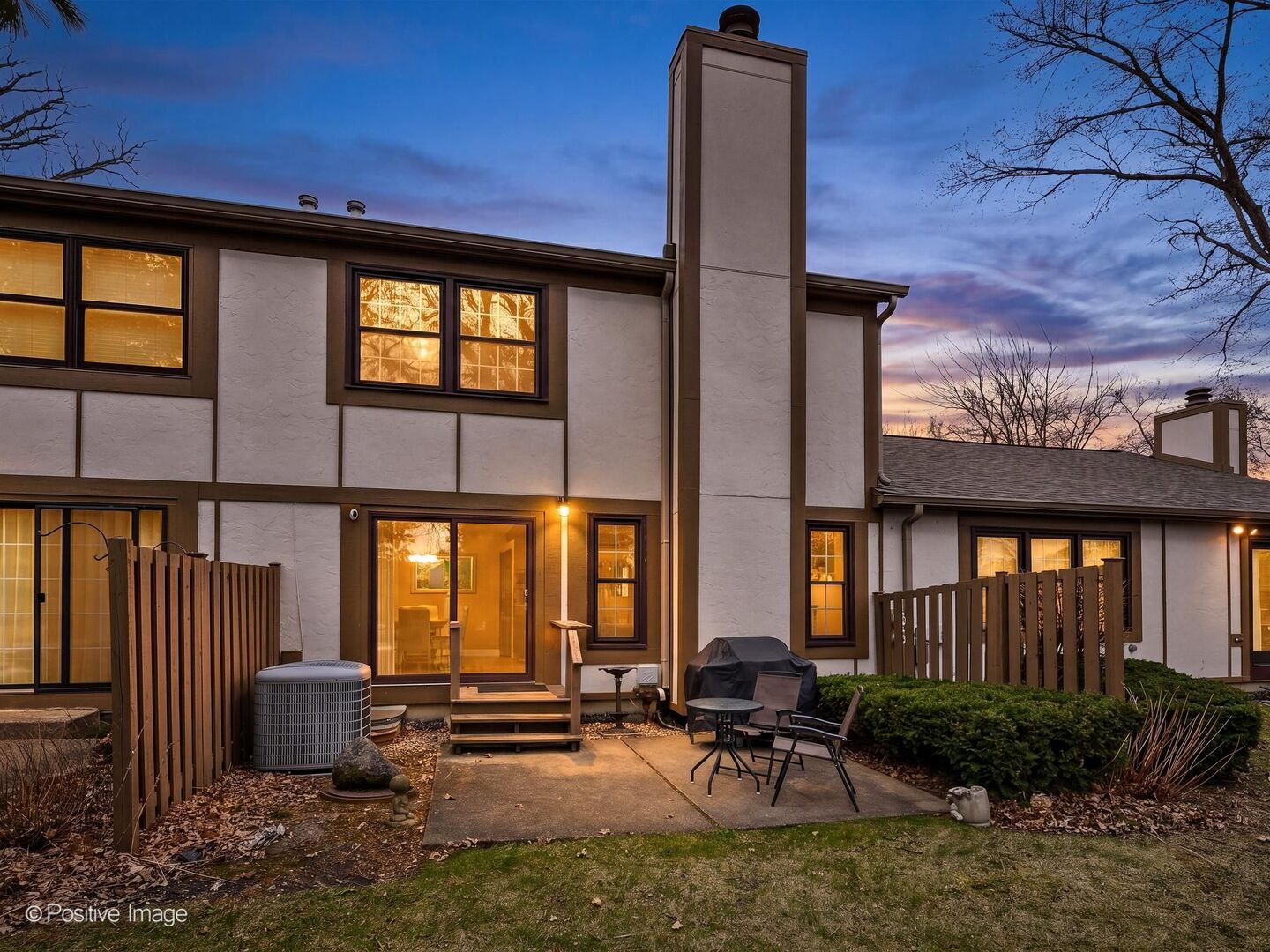 1150 Oakview Drive, Wheaton, IL 60187