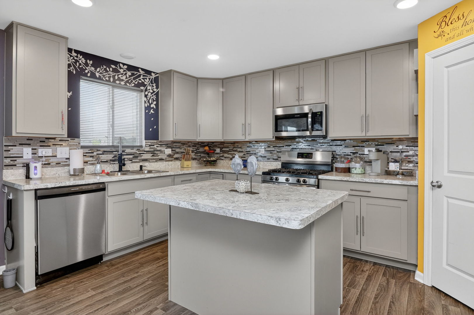 1213 Prairie Creek Trail, Joliet, IL 60431