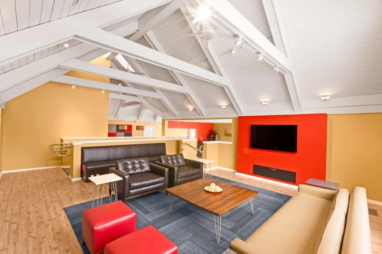 4304 Chesapeake Drive #3A, Aurora, IL 60504