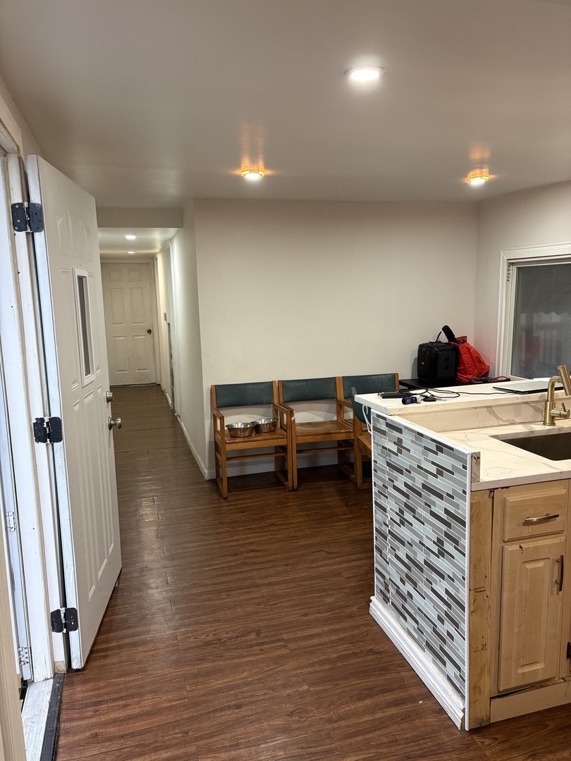 1425 N 43 Avenue, Stone Park, IL 60165