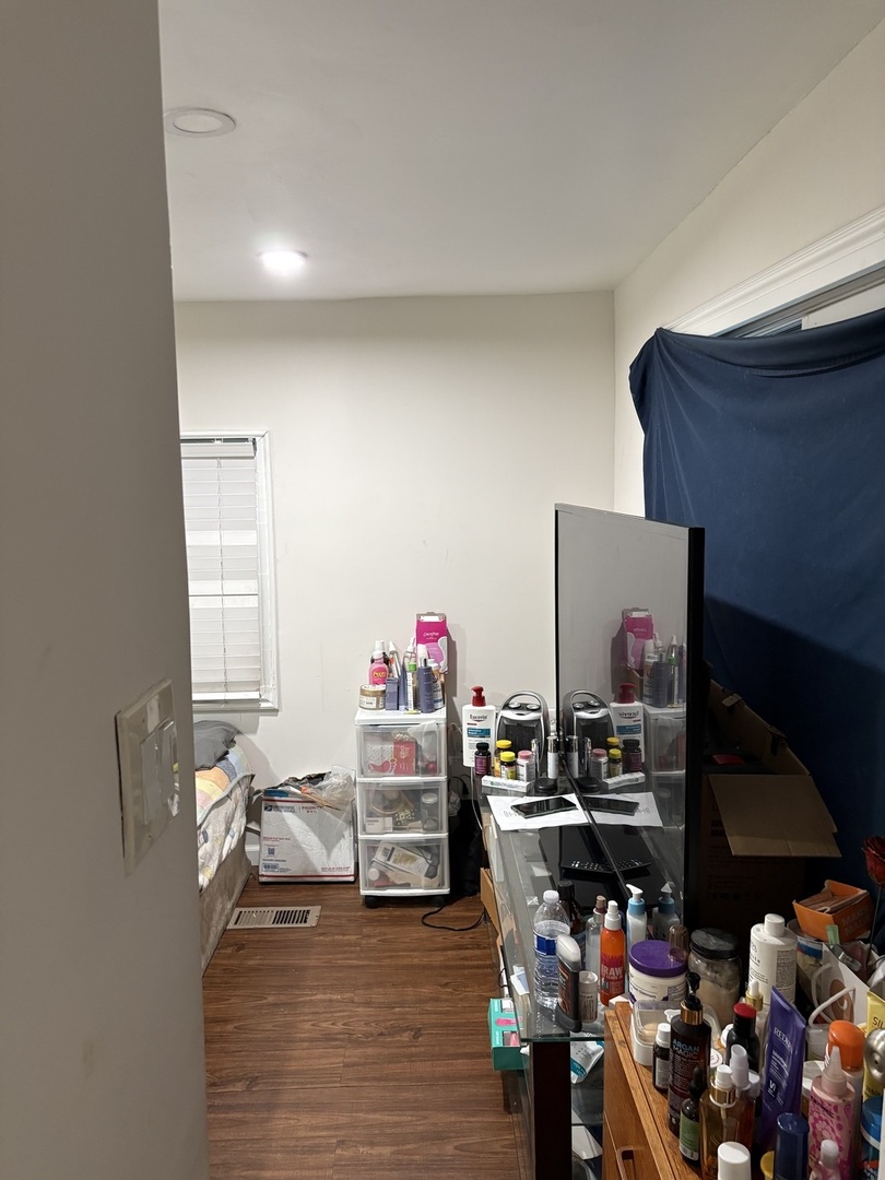 1425 N 43 Avenue, Stone Park, IL 60165