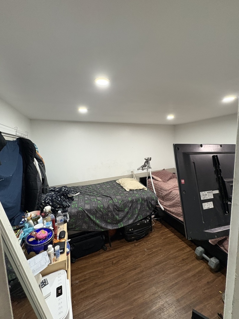 1425 N 43 Avenue, Stone Park, IL 60165