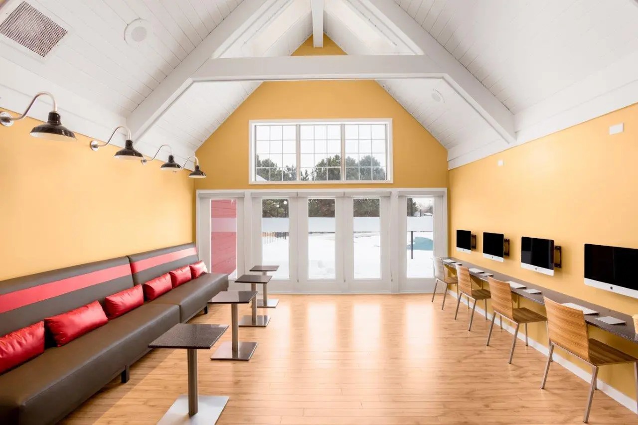 4212 Chesapeake Drive #2A, Aurora, IL 60504