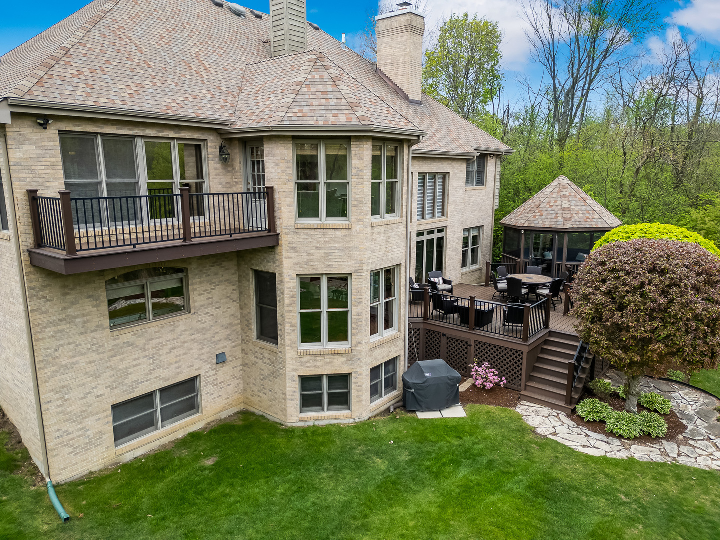 1801 Kelly Court, Darien, IL 60561