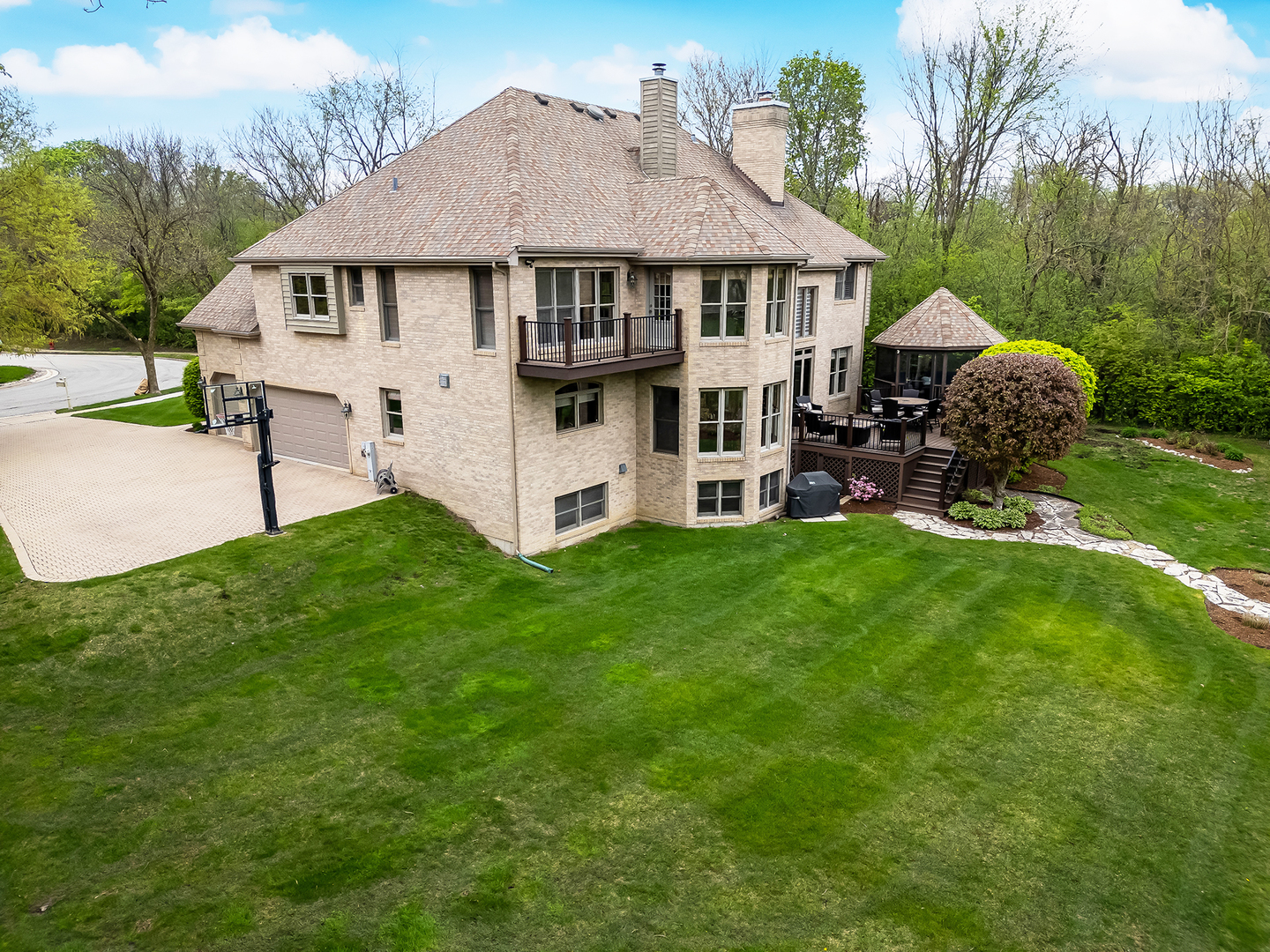1801 Kelly Court, Darien, IL 60561