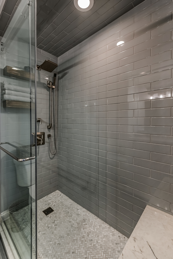 1801 Kelly Court, Darien, IL 60561