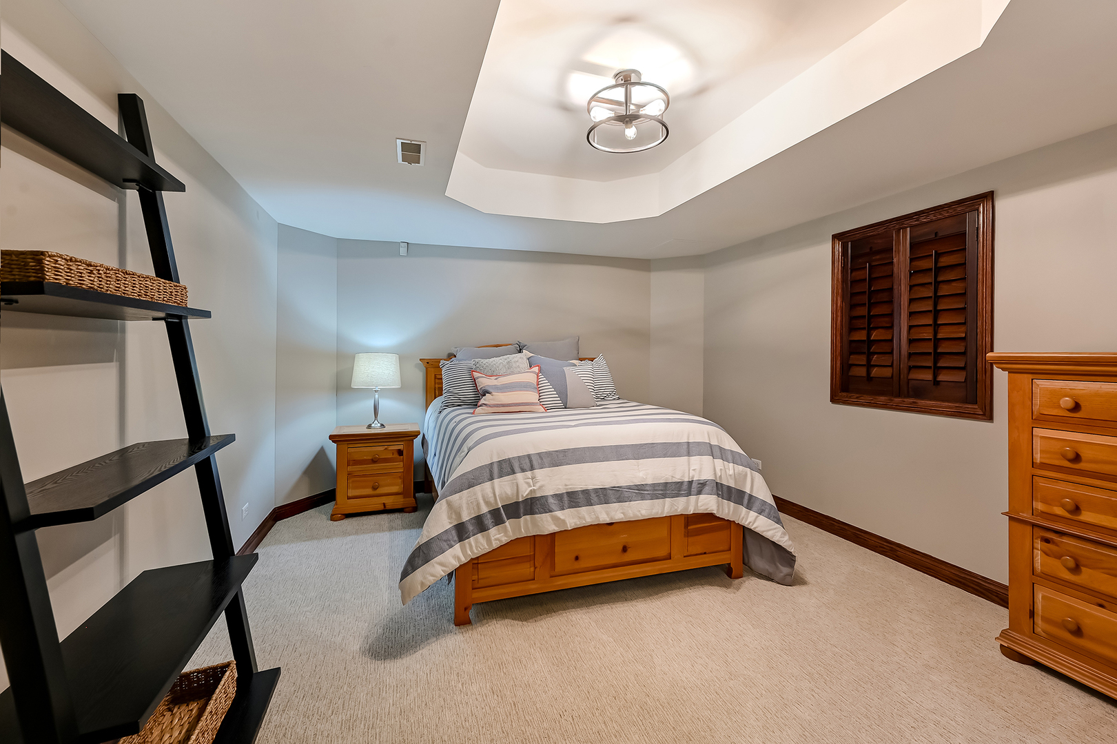 1801 Kelly Court, Darien, IL 60561