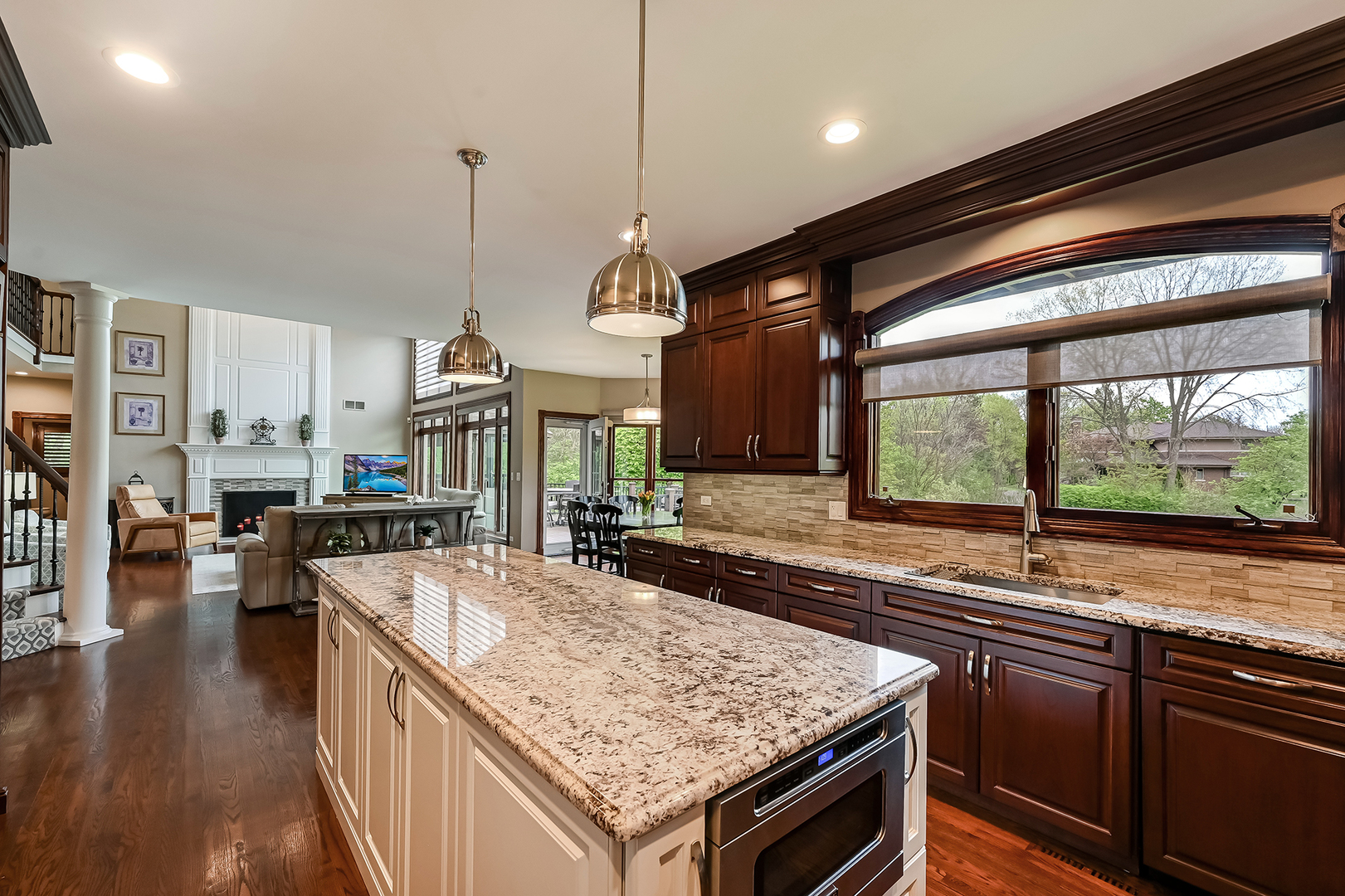 1801 Kelly Court, Darien, IL 60561