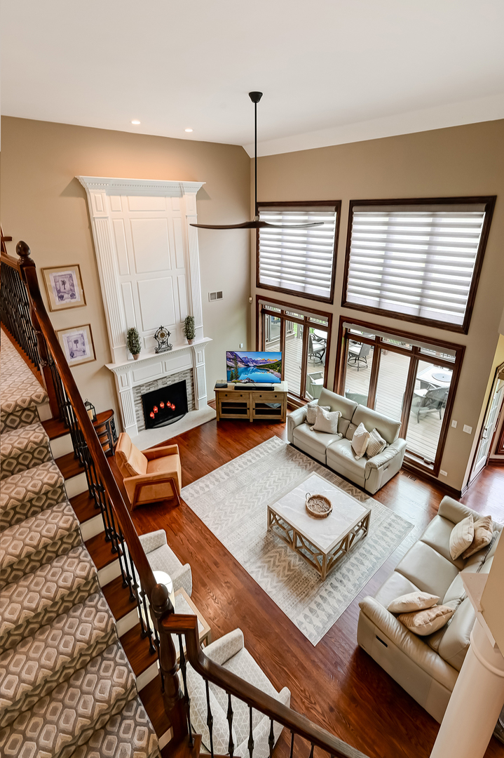 1801 Kelly Court, Darien, IL 60561