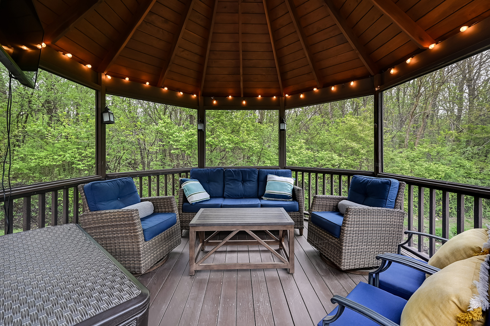 1801 Kelly Court, Darien, IL 60561