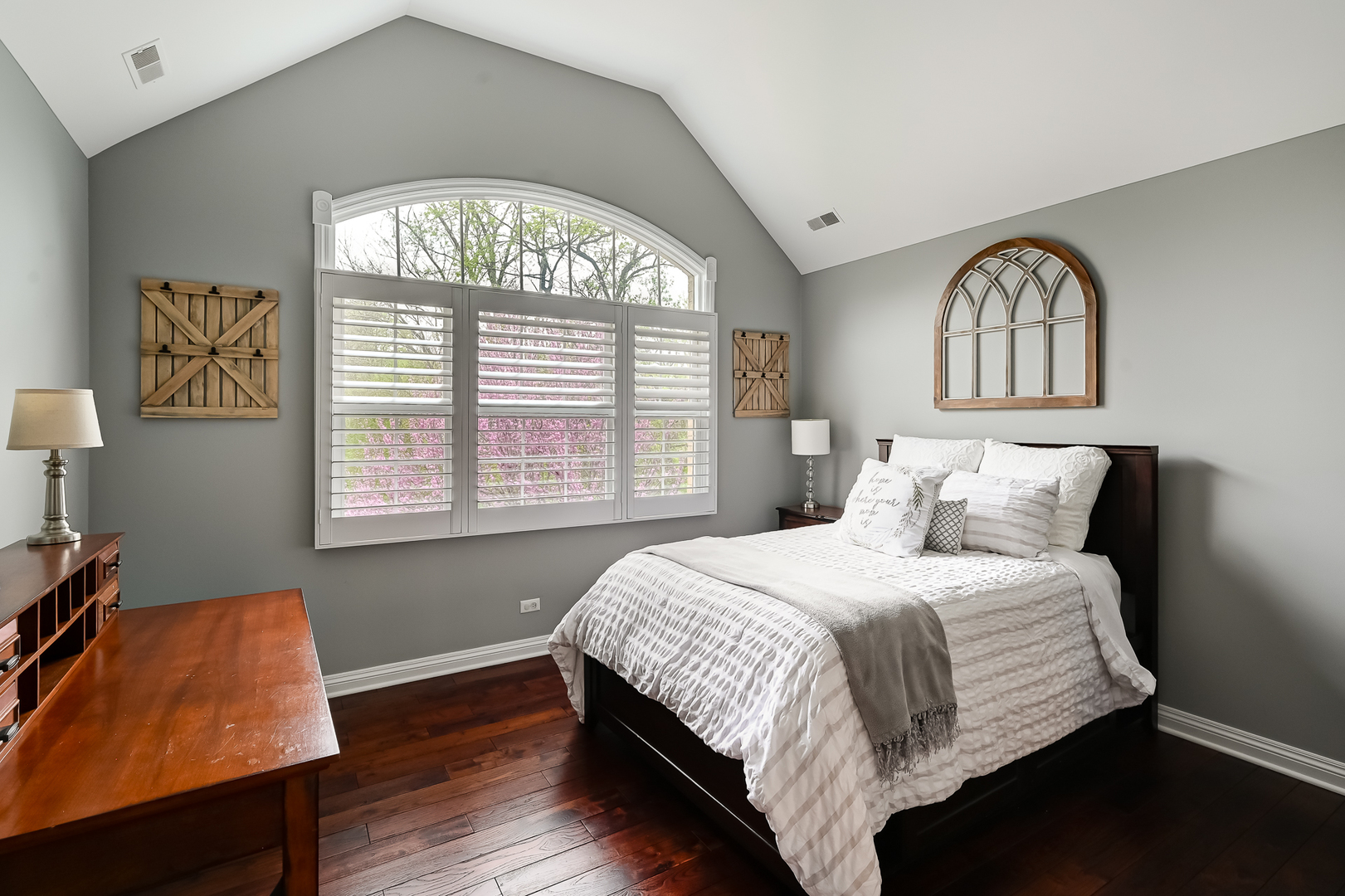 1801 Kelly Court, Darien, IL 60561