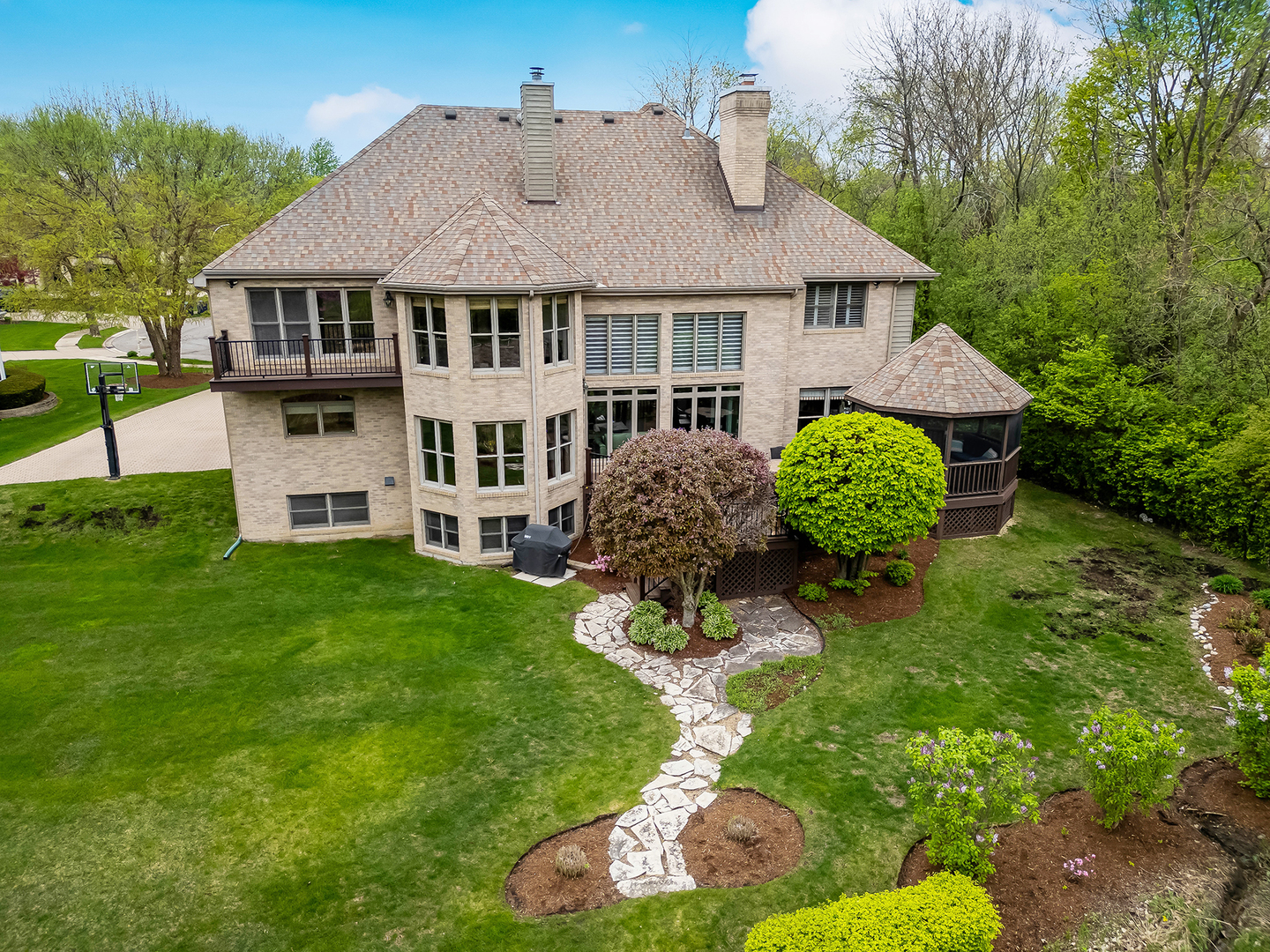 1801 Kelly Court, Darien, IL 60561