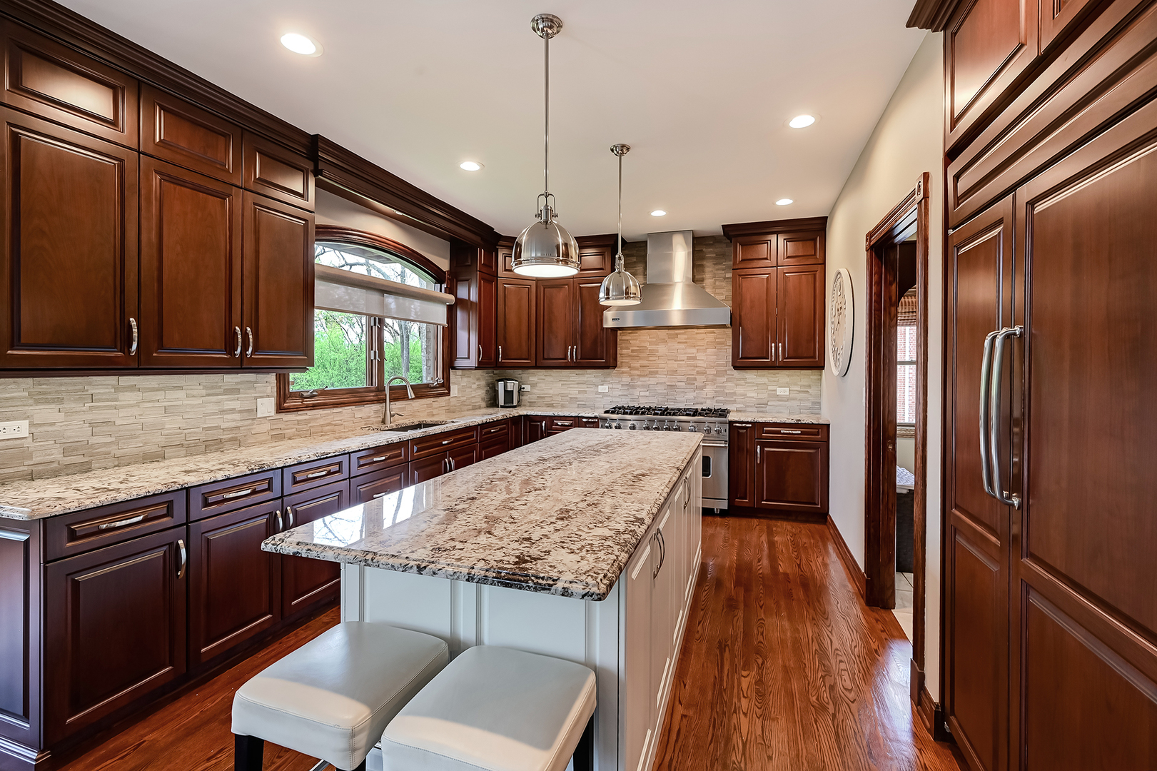 1801 Kelly Court, Darien, IL 60561