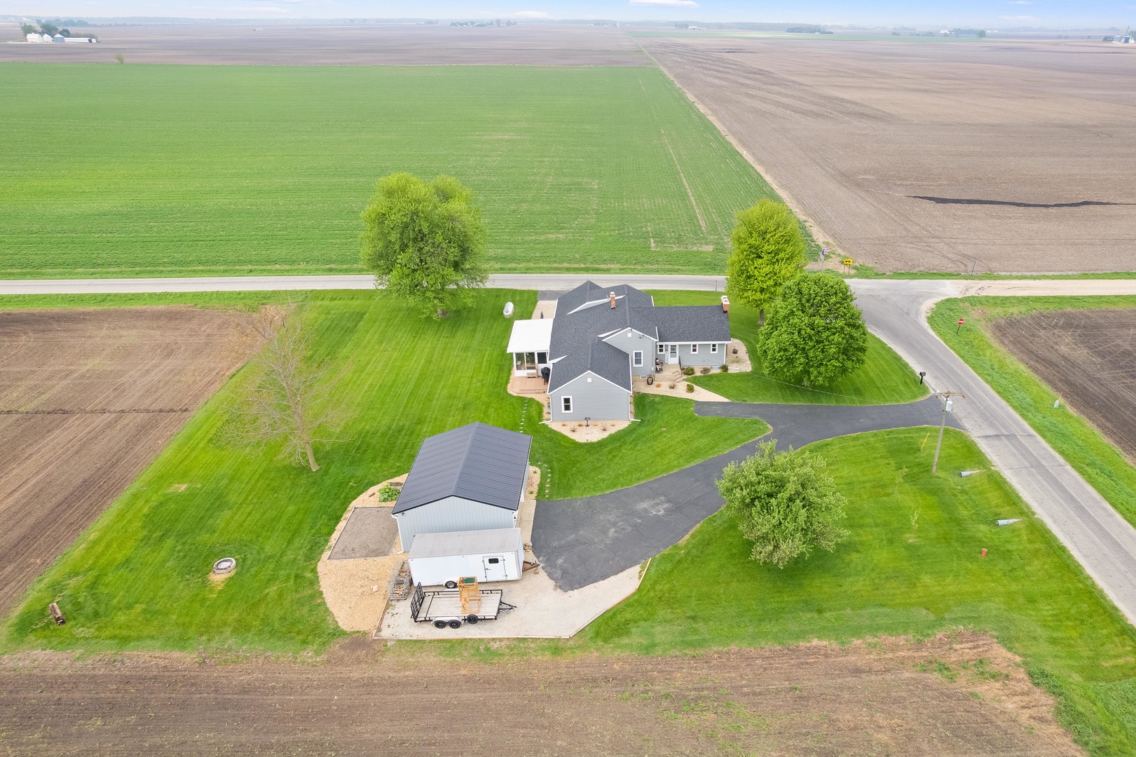 4698 E 17th. Road, Leland, IL 60531
