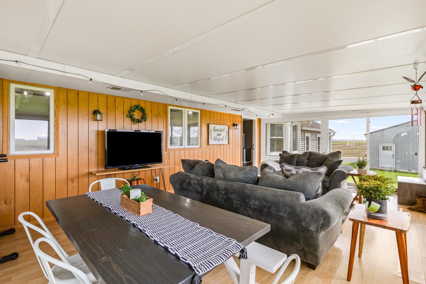 4698 E 17th. Road, Leland, IL 60531