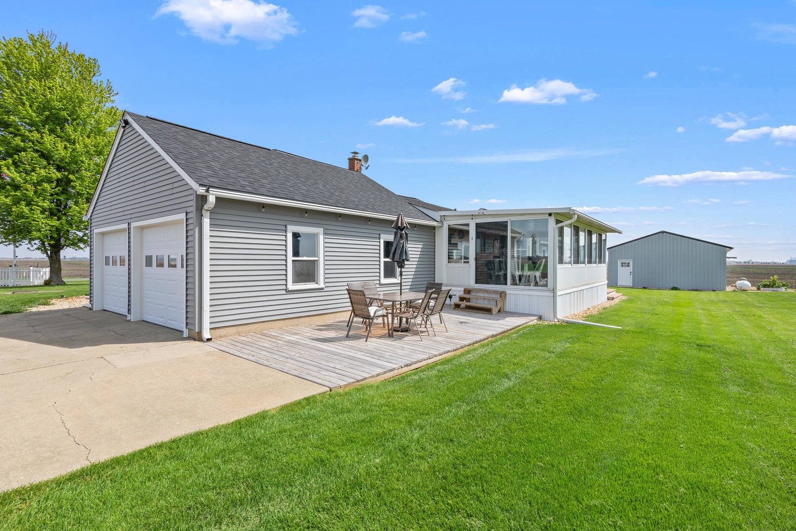 4698 E 17th. Road, Leland, IL 60531