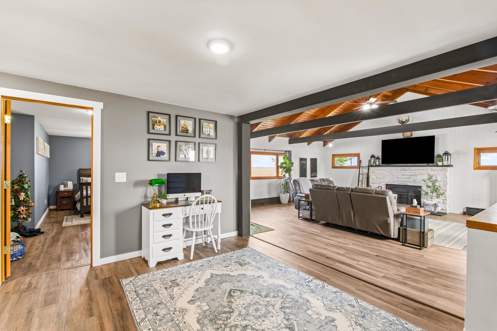 4698 E 17th. Road, Leland, IL 60531