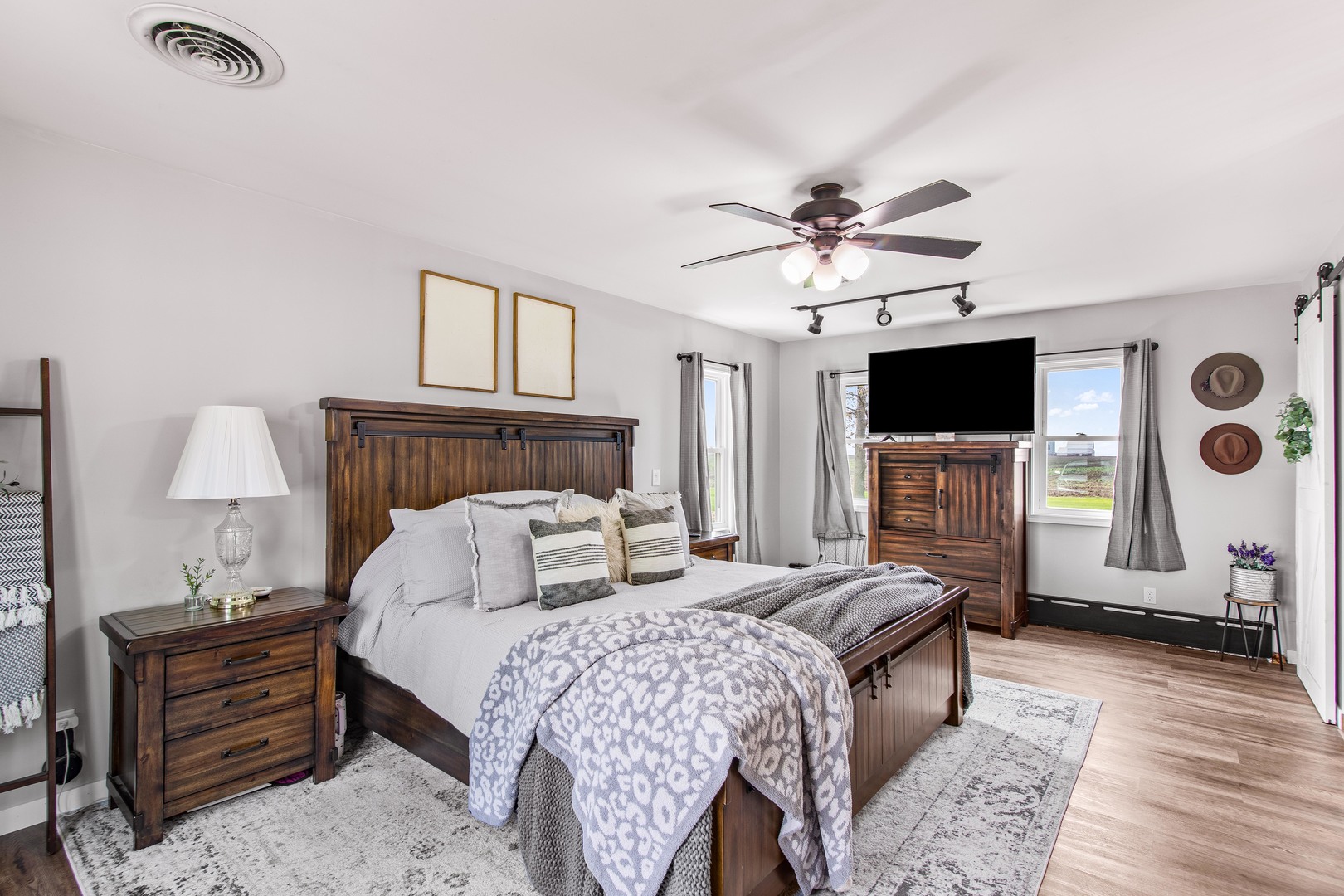 4698 E 17th. Road, Leland, IL 60531