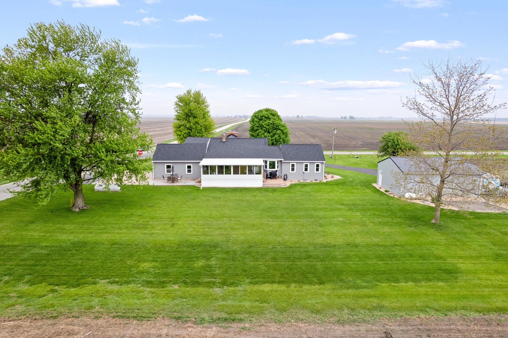 4698 E 17th. Road, Leland, IL 60531