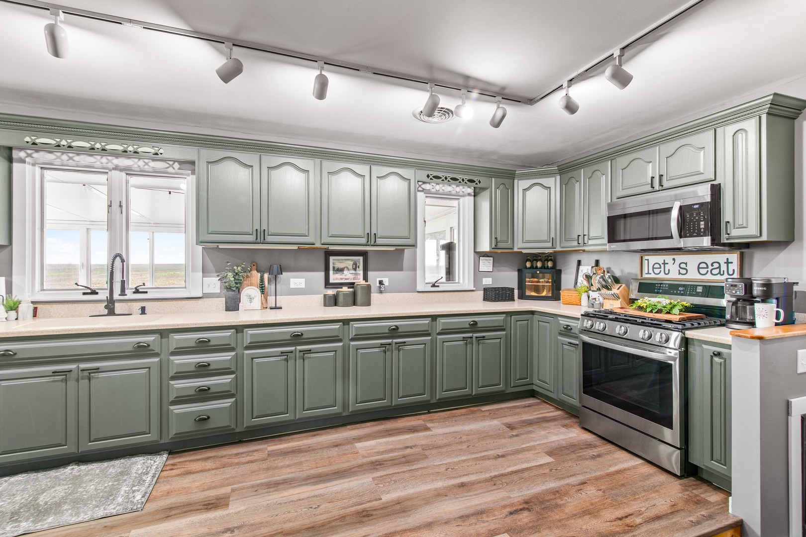 4698 E 17th. Road, Leland, IL 60531