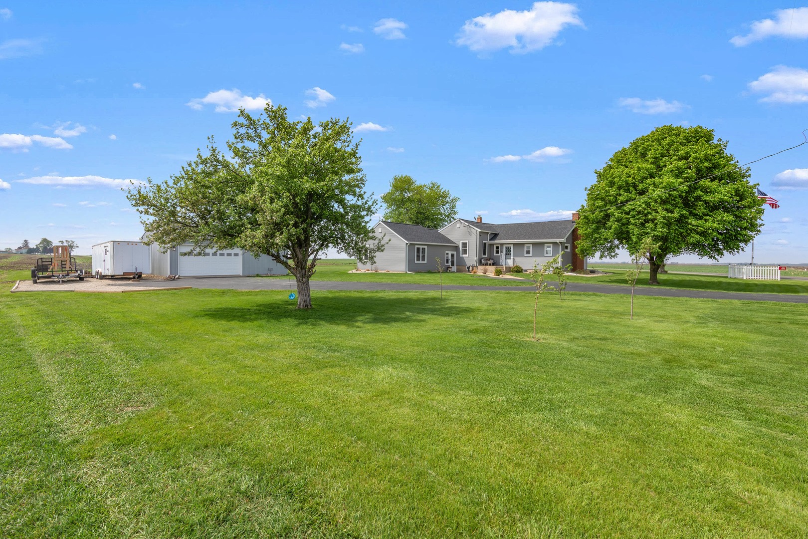 4698 E 17th. Road, Leland, IL 60531