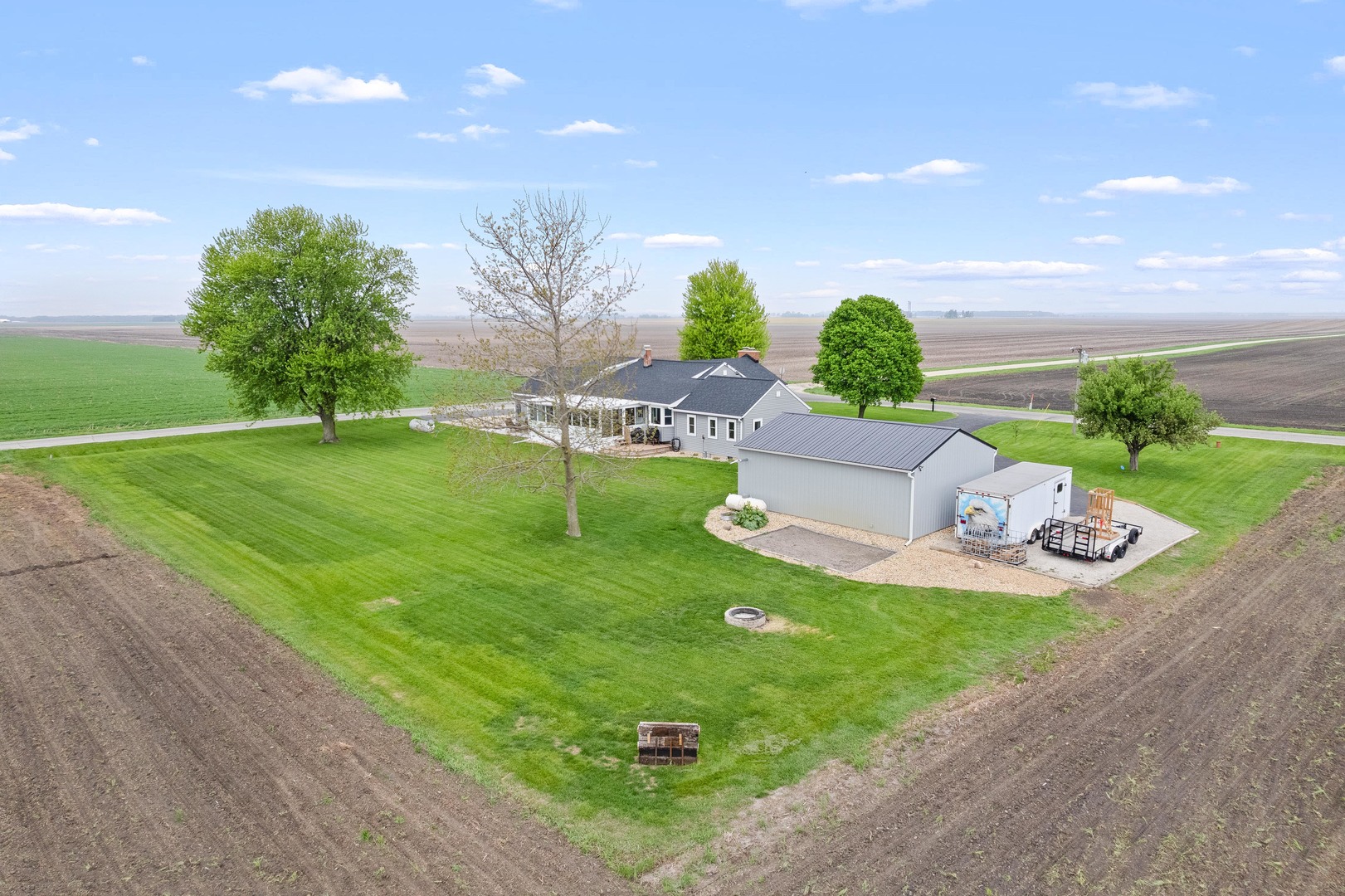 4698 E 17th. Road, Leland, IL 60531