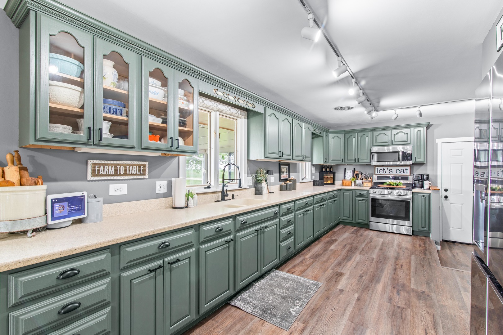 4698 E 17th. Road, Leland, IL 60531