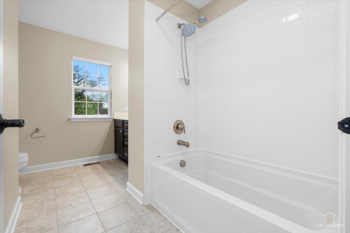 1551 E Olive Street, Palatine, IL 60074