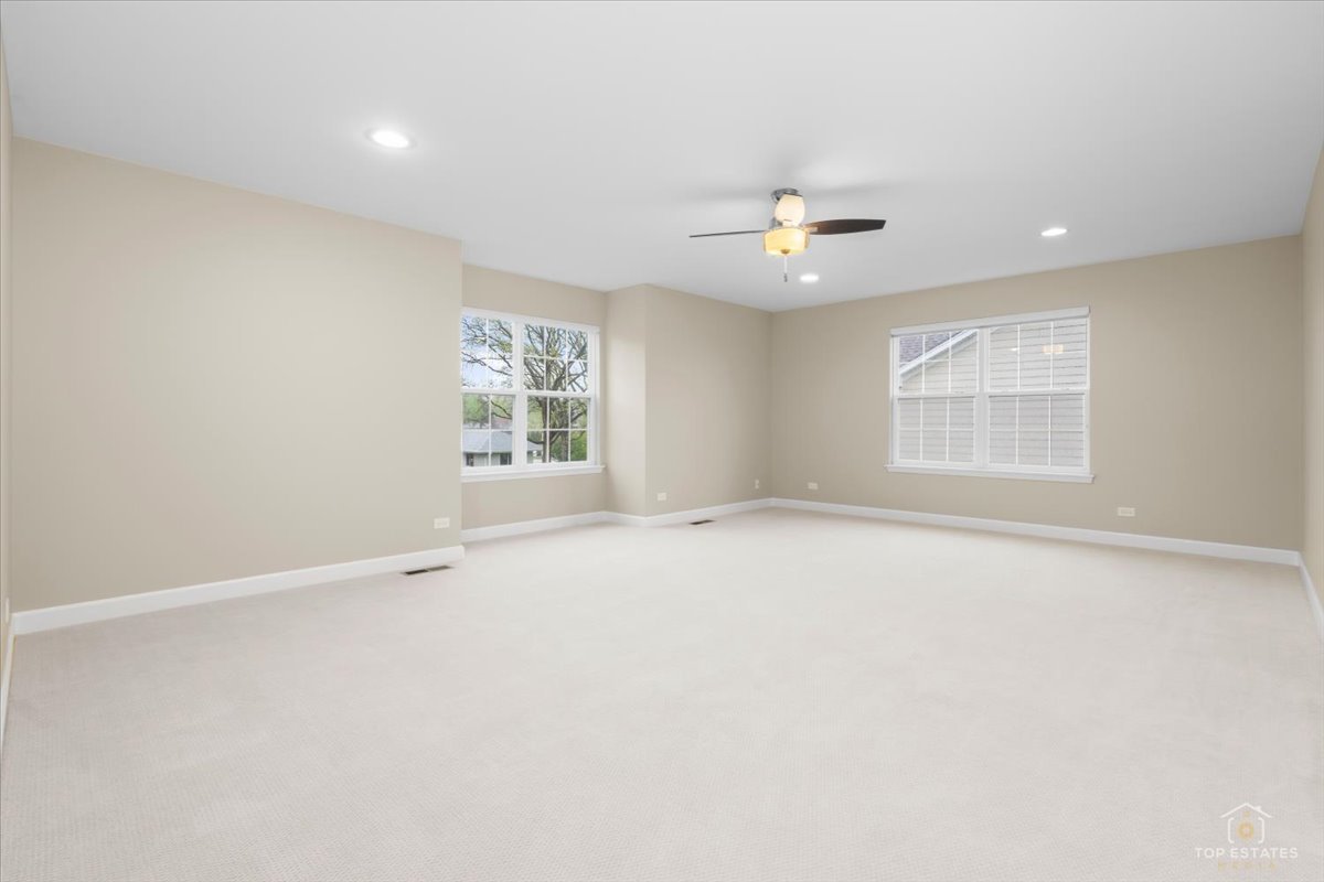 1551 E Olive Street, Palatine, IL 60074