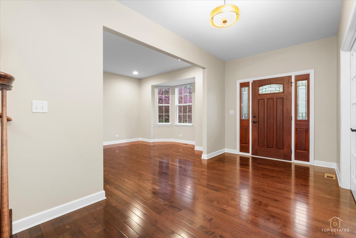 1551 E Olive Street, Palatine, IL 60074